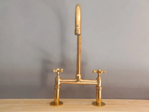 Bathroom vanity bridge faucet in unlacquered brass, elegant and timeless - Image 3